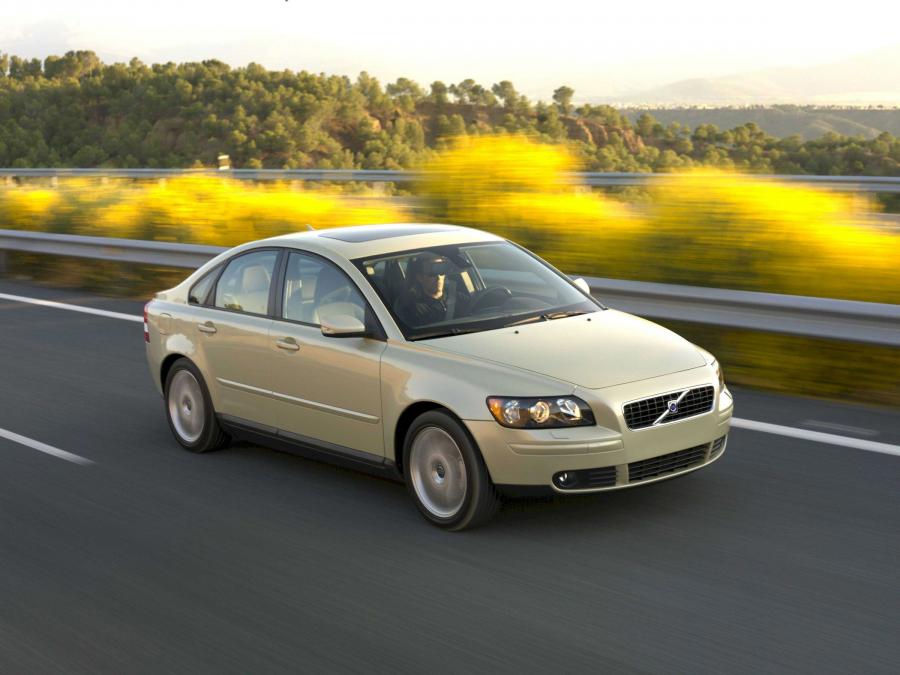  Volvo S40 2004 года  (фото 10 из 26)
